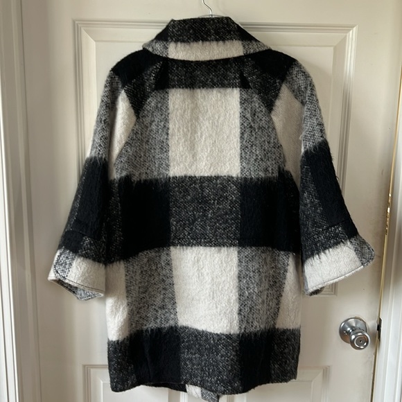 Urban Outfitters oversized buffalo check black and white coat - Picture 2 of 7